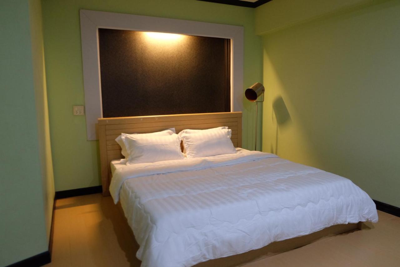Florentino Hostel Rayong Bagian luar foto