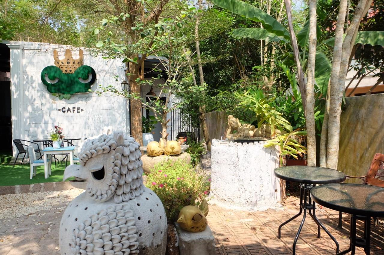 Florentino Hostel Rayong Bagian luar foto